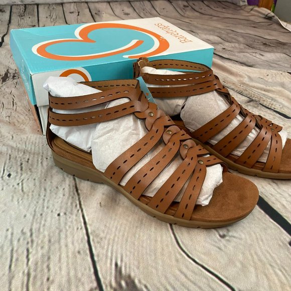 BareTraps Brown Kaiser Women Sandals - Picture 6 of 8